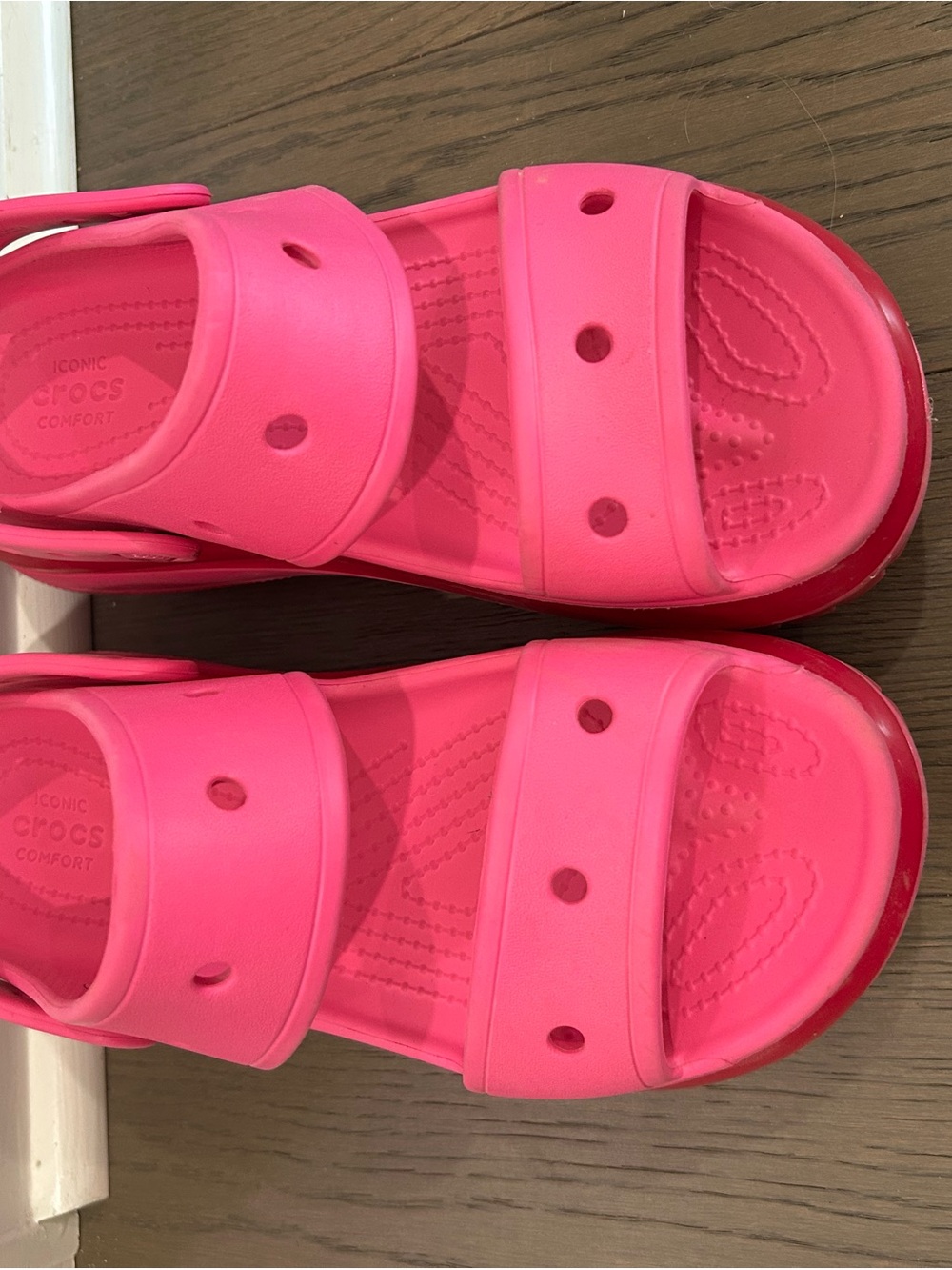 CROCS Classic Mega Crush Hot Pink Sandals